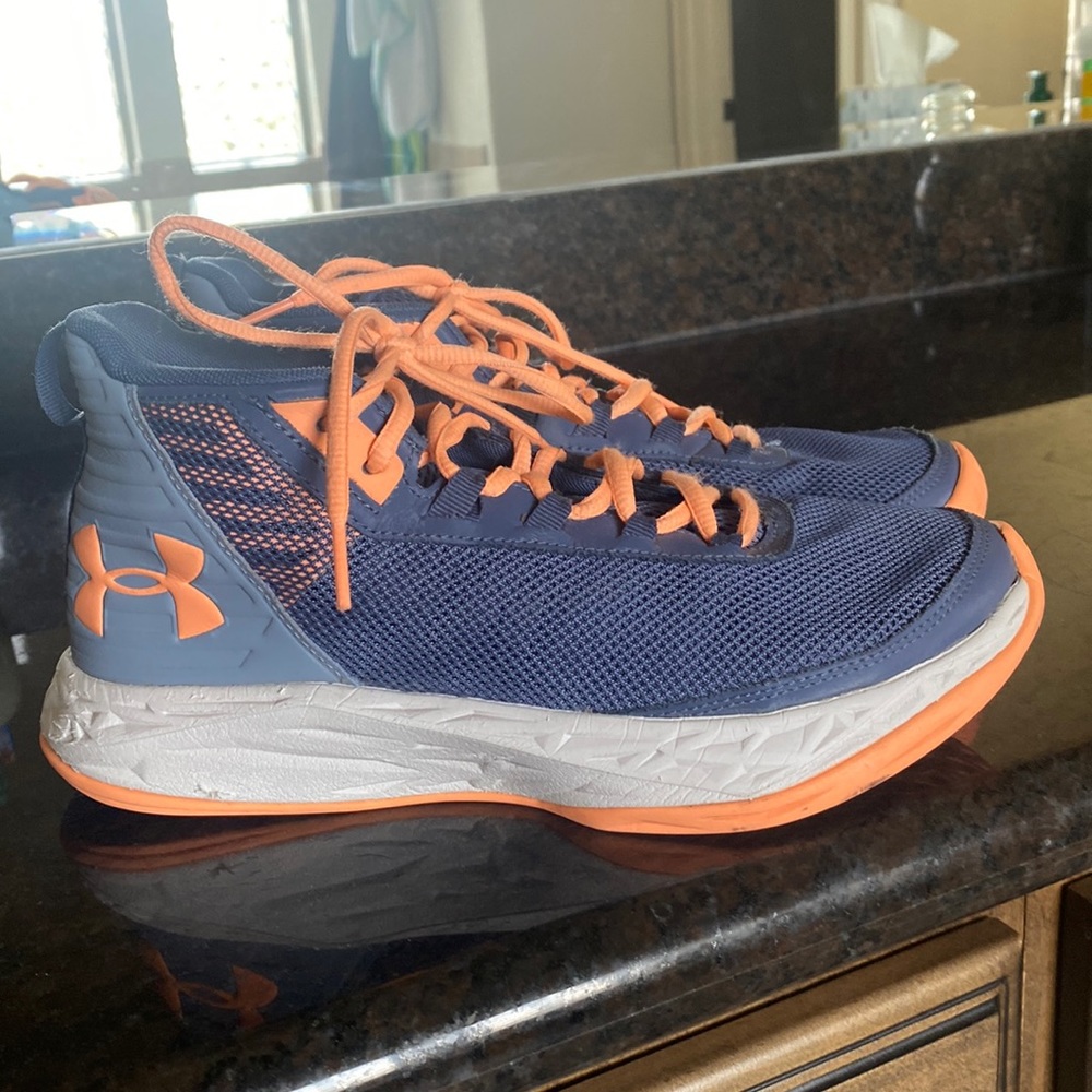 Under Armour Youth basketball shoes 6.5Y